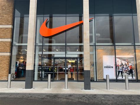 nike stores near me uk.